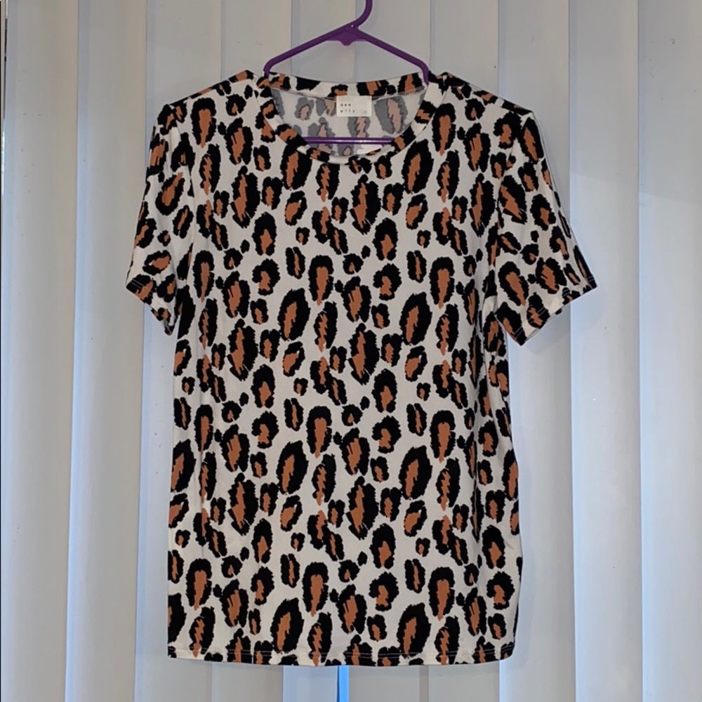 Leopard tee